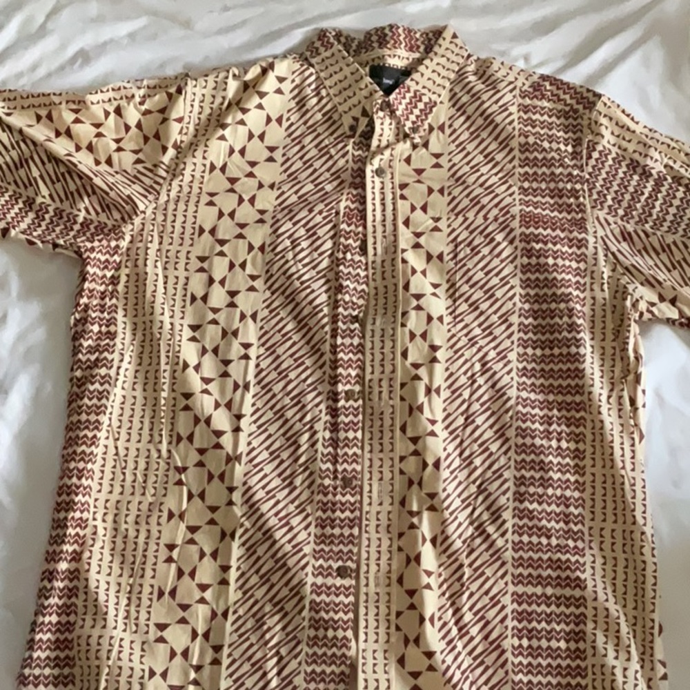 ZIGZANE COLLARD SHIRT
